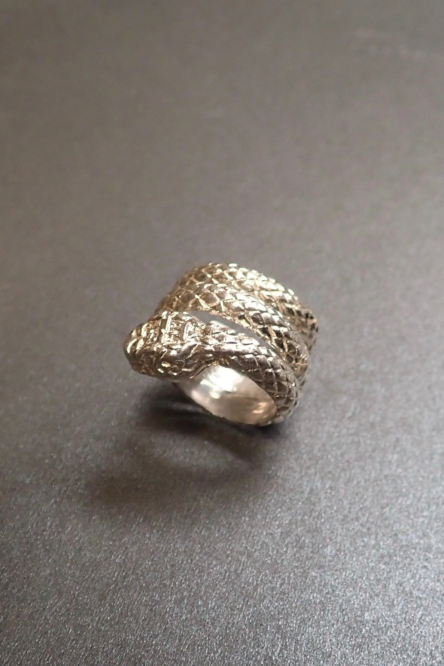 SILVER SNAKE RING